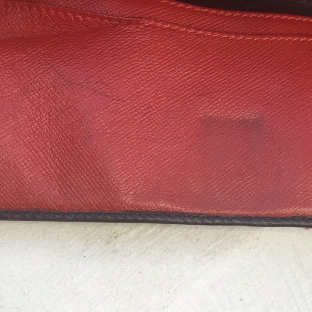 Authentic Gucci Wallet - Picture 5 of 6